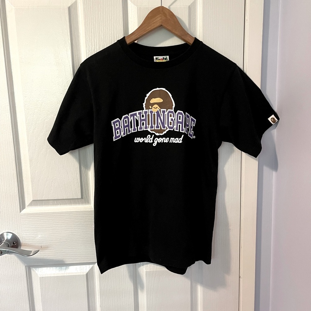 100% Authentic Bape logo t-shirt. Size Small.